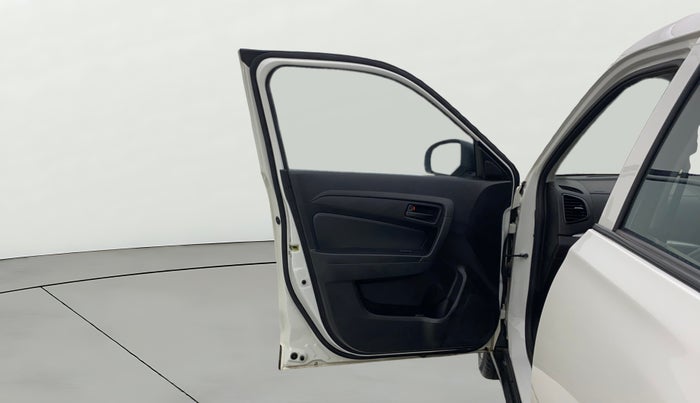 2021 Maruti Vitara Brezza LXI, Petrol, Manual, 28,215 km, LHS Front Door