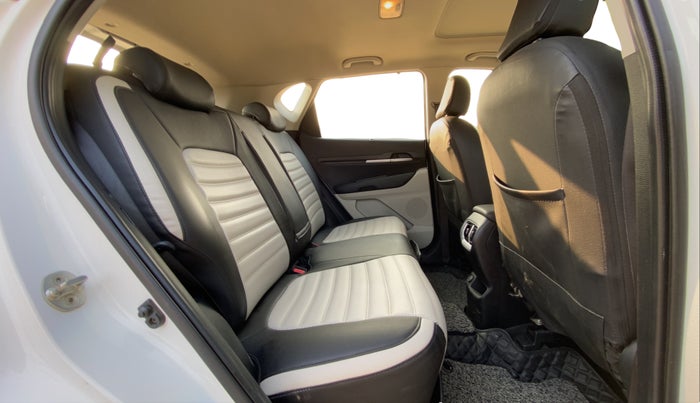 2022 KIA SONET HTX 1.0 IMT, Petrol, Manual, 46,162 km, Right Side Rear Door Cabin