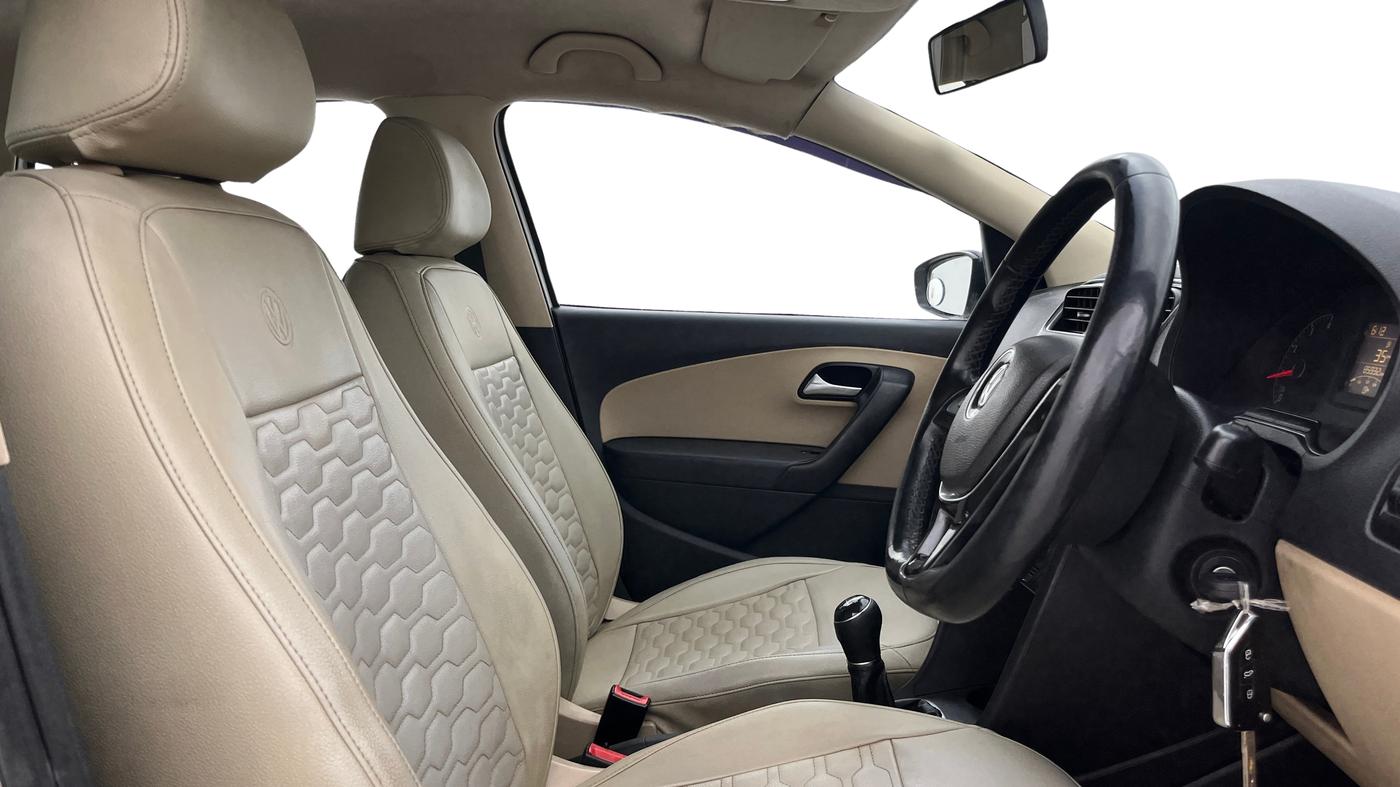 2015 Volkswagen Polo HIGHLINE1.2L, Petrol, Manual, 85,932 km, Right Side Front Door Cabin