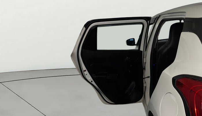 2020 Maruti Swift LXI, Petrol, Manual, 32,769 km, LHS Rear Door