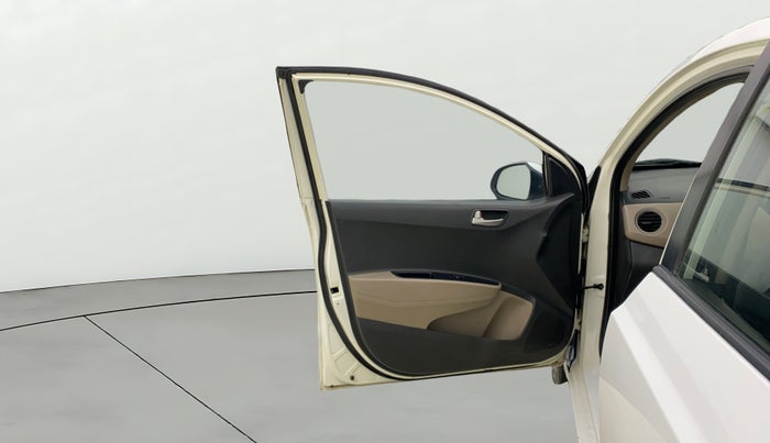 2015 Hyundai Xcent SX 1.2 (O), CNG, Manual, 1,15,519 km, LHS Front Door