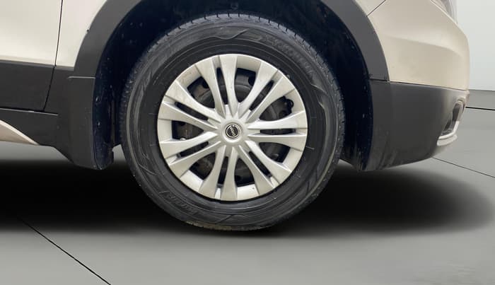 2016 Maruti S Cross ALPHA 1.3, Diesel, Manual, 1,27,663 km, Right Front Wheel