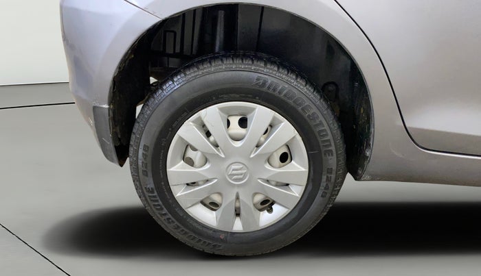 2017 Maruti Swift LXI (O), Petrol, Manual, 46,024 km, Right Rear Wheel