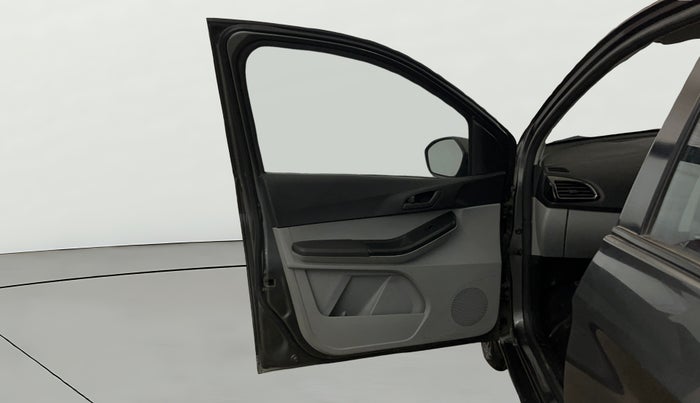2021 Tata Tiago XT PETROL, Petrol, Manual, 92,099 km, LHS Front Door