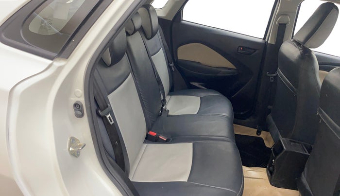 2023 Toyota Glanza S, Petrol, Manual, 79,583 km, Right Side Rear Door Cabin