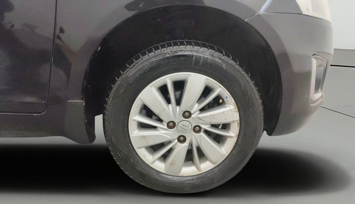 2015 Maruti Swift ZXI, Petrol, Manual, 1,12,676 km, Right Front Wheel