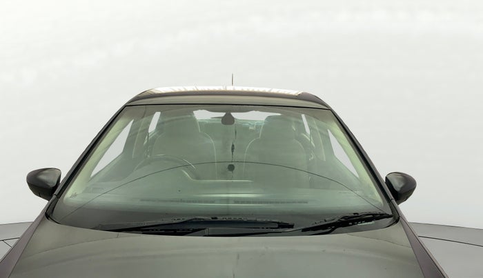 2017 Volkswagen Polo HIGHLINE1.2L, Petrol, Manual, 1,03,836 km, Front Windshield