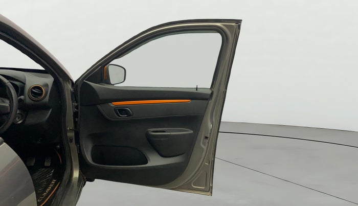 2018 Renault Kwid CLIMBER 1.0, Petrol, Manual, 40,536 km, RHS Front Door