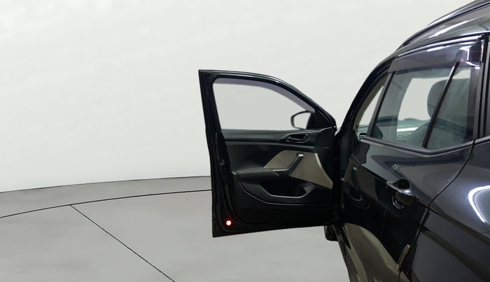 2023 Volkswagen TAIGUN COMFORTLINE 1.0 TSI MT, Petrol, Manual, 12,833 km, LHS Front Door