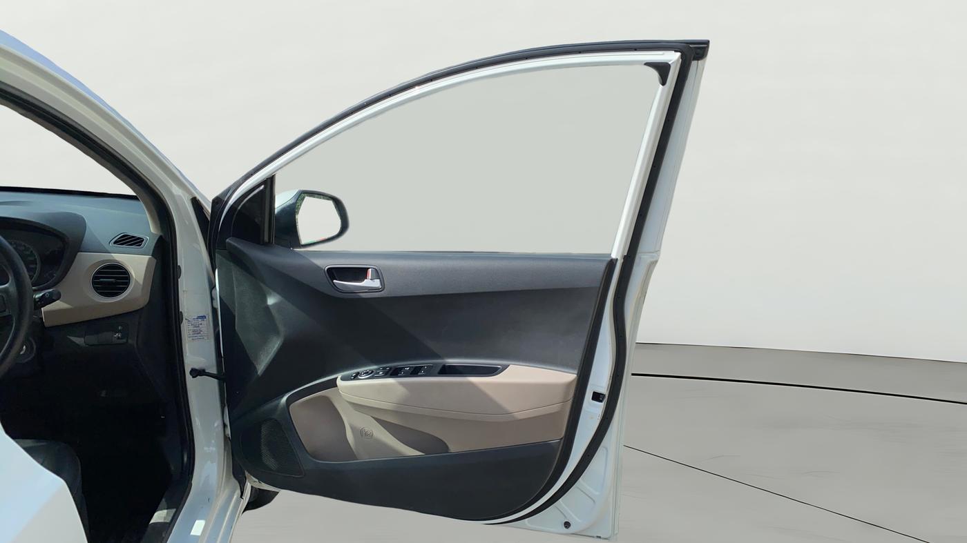 2019 Hyundai Grand i10 SPORTZ AT 1.2 KAPPA VTVT, Petrol, Automatic, 32,576 km, RHS Front Door