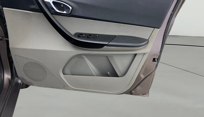 2018 Tata Tiago XZ PETROL, Petrol, Manual, 63,748 km, Driver Side Door Panels Control