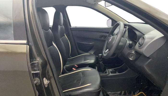 2016 Renault Kwid RXT 0.8 (O), Petrol, Manual, 91,411 km, Right Side Front Door Cabin