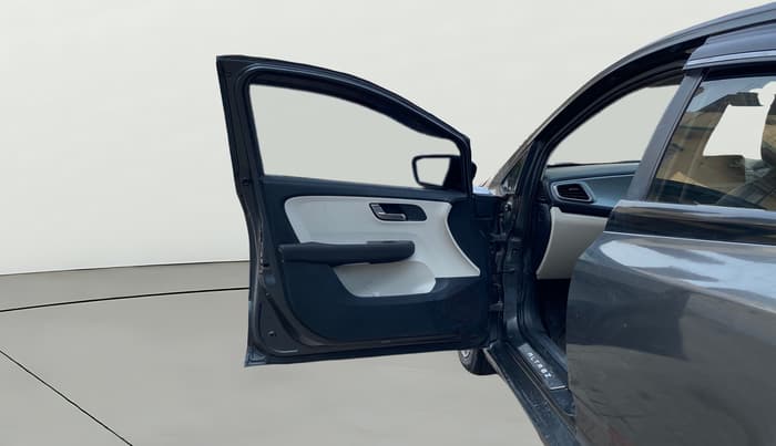 2022 Tata ALTROZ XZ PETROL, Petrol, Manual, 24,698 km, LHS Front Door