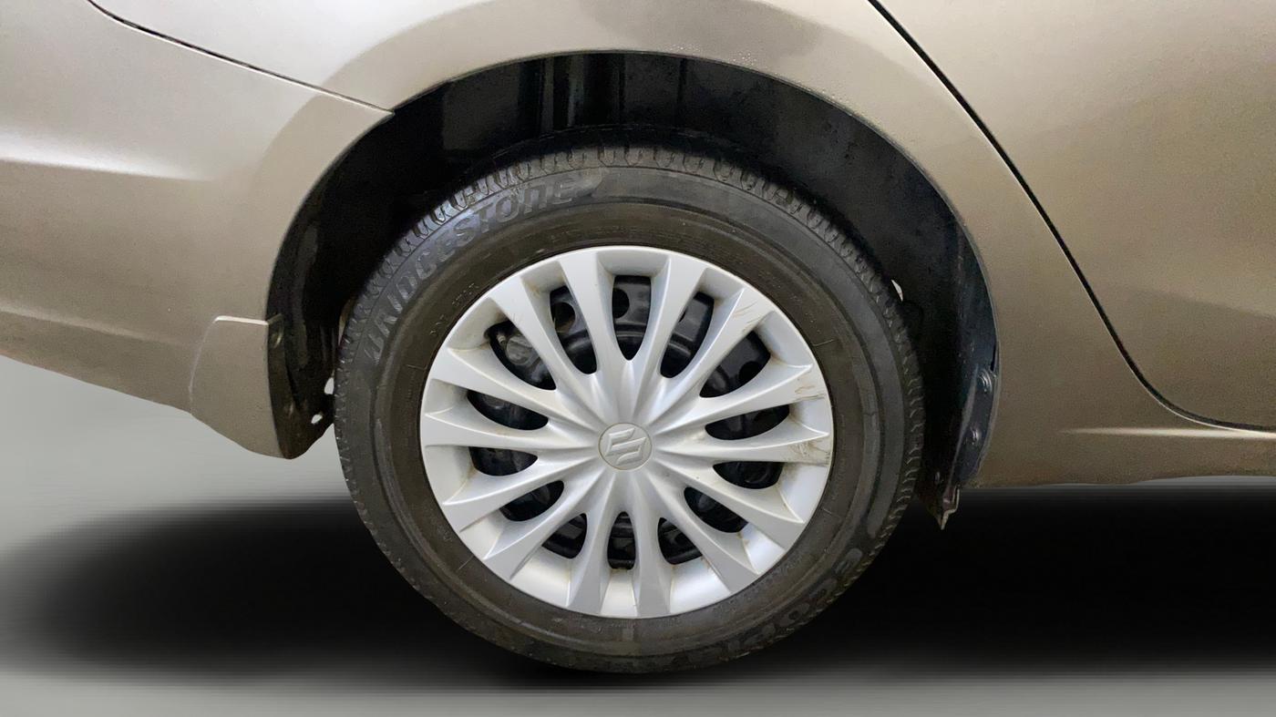 2018 Maruti Ciaz DELTA 1.5 SHVS MT PETROL, Petrol, Manual, 39,867 km, Right Rear Wheel