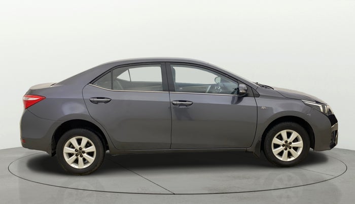 2014 Toyota Corolla Altis G PETROL, Petrol, Manual, 1,03,843 km, Right Side View