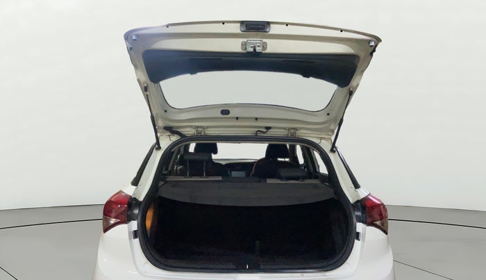 2016 Hyundai Elite i20 ASTA 1.4 CRDI (O), Diesel, Manual, 76,146 km, Boot Door Open