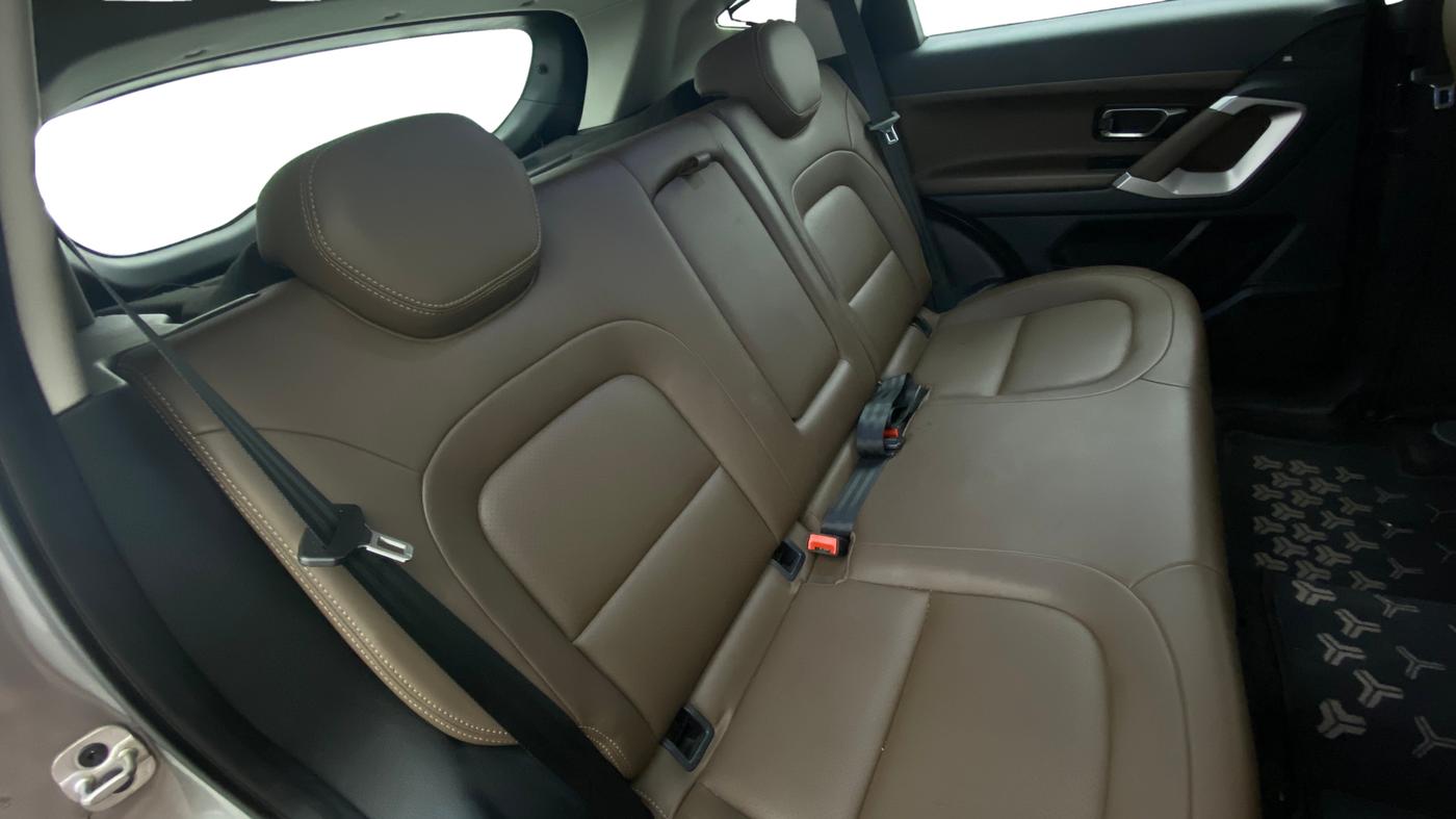 2019 Tata Harrier XZ 2.0L, Diesel, Manual, 99,169 km, Right Side Rear Door Cabin