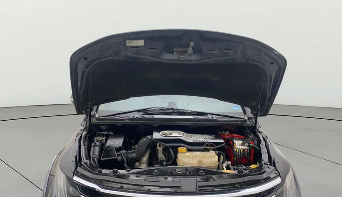 2017 Tata Hexa XTA 4X2 6 STR, Diesel, Automatic, 1,19,064 km, Open Bonet