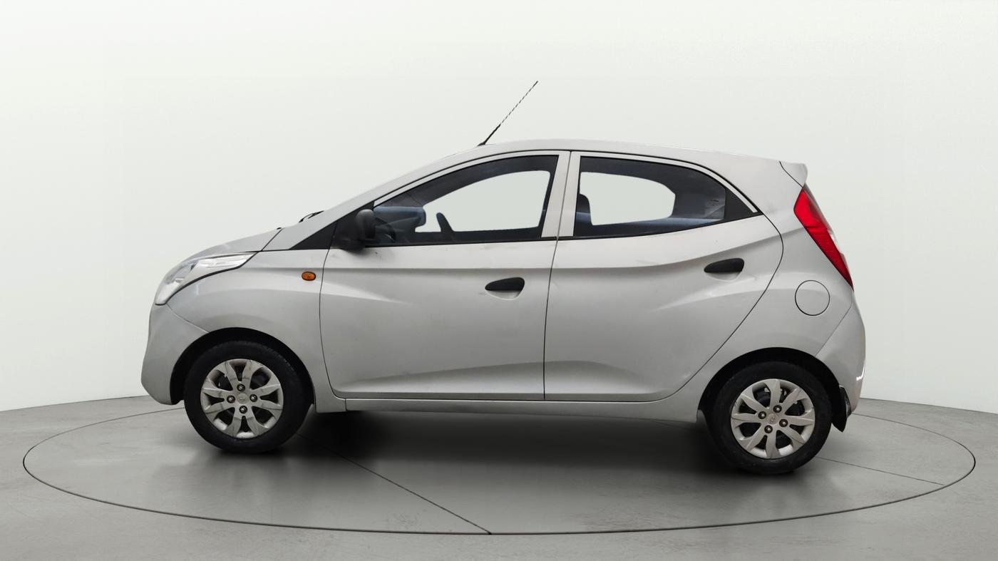 2015 Hyundai Eon MAGNA +, Petrol, Manual, 72,591 km, Left Side