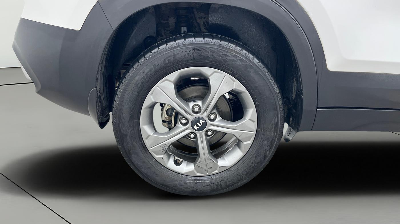 2020 KIA SELTOS HTK PLUS 1.5 DIESEL, Diesel, Manual, 1,38,712 km, Right Rear Wheel