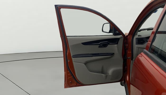2016 Mahindra Kuv100 K4 6 STR, Petrol, Manual, 56,115 km, LHS Front Door