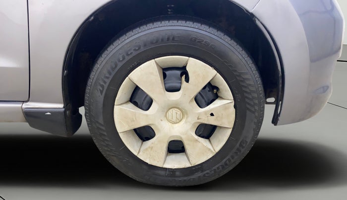 2012 Maruti A Star VXI (ABS) AT, Petrol, Automatic, 1,38,779 km, Right Front Wheel