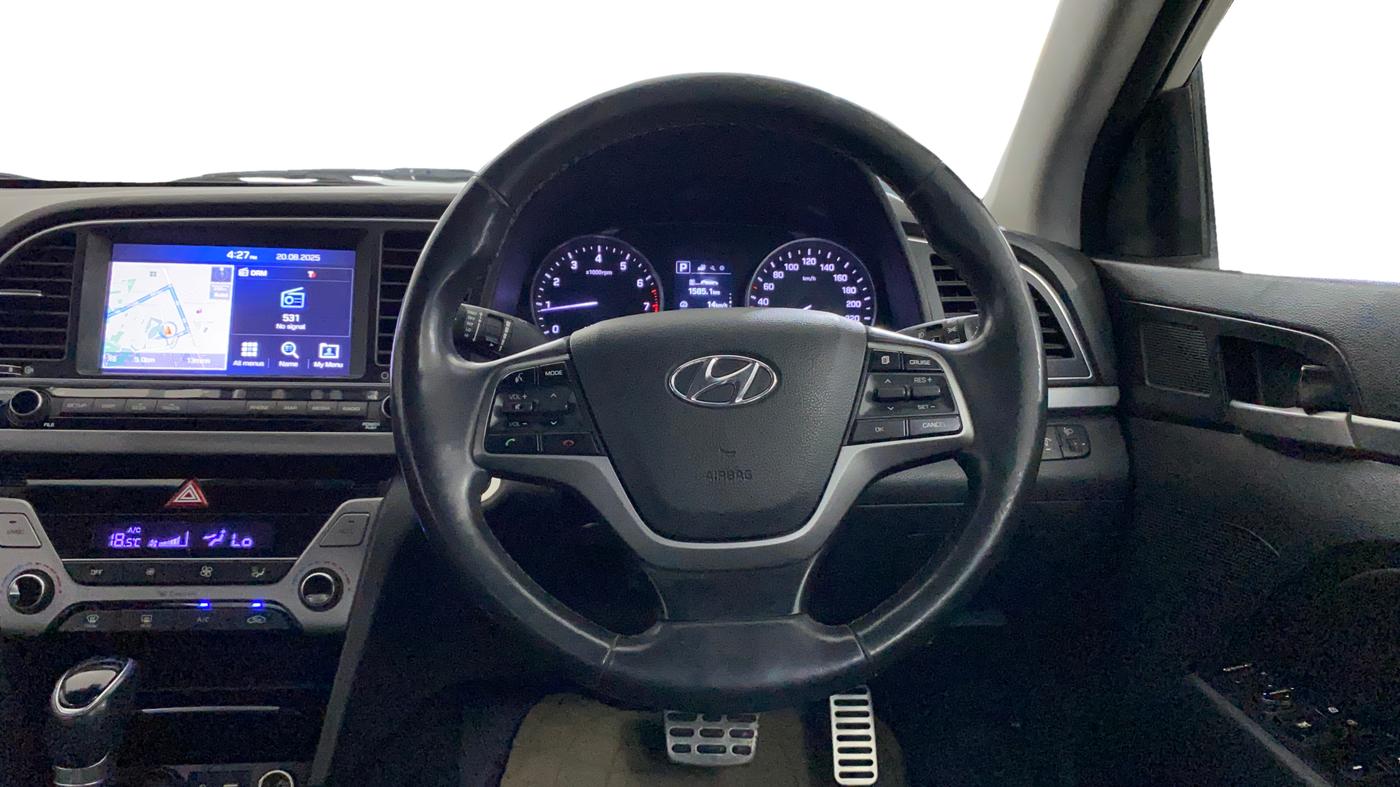 2018 Hyundai New Elantra 2.0 SX(O) AT PETROL, Petrol, Automatic, 58,002 km, Steering Wheel Close Up
