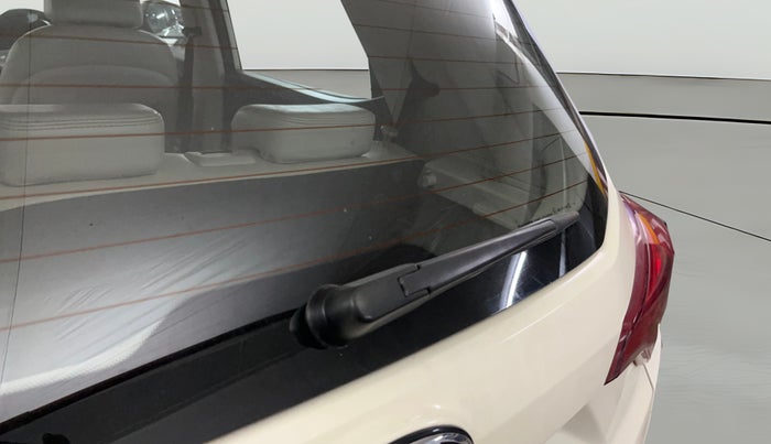 2019 Mahindra XUV300 W8 (O) 1.2 PETROL, Petrol, Manual, 75,045 km, Rear Wiper
