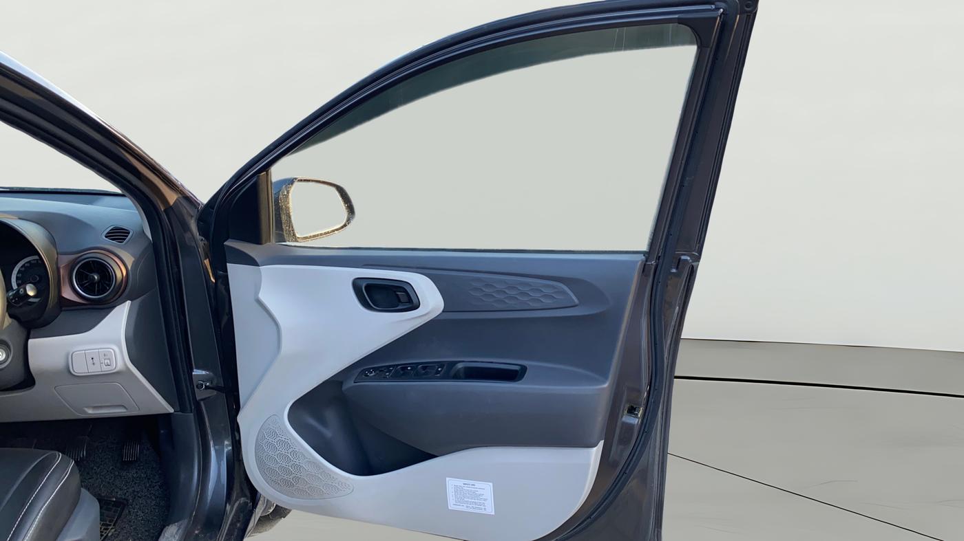 2021 Hyundai AURA S 1.2 CNG, CNG, Manual, 1,09,192 km, RHS Front Door