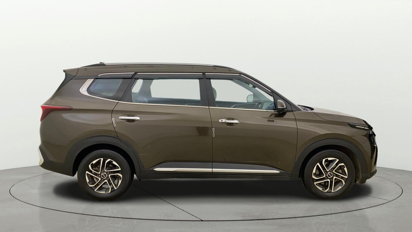 2022 KIA CARENS LUXURY PLUS 1.5 DIESEL 7 STR, Diesel, Manual, 72,259 km, Right Side View