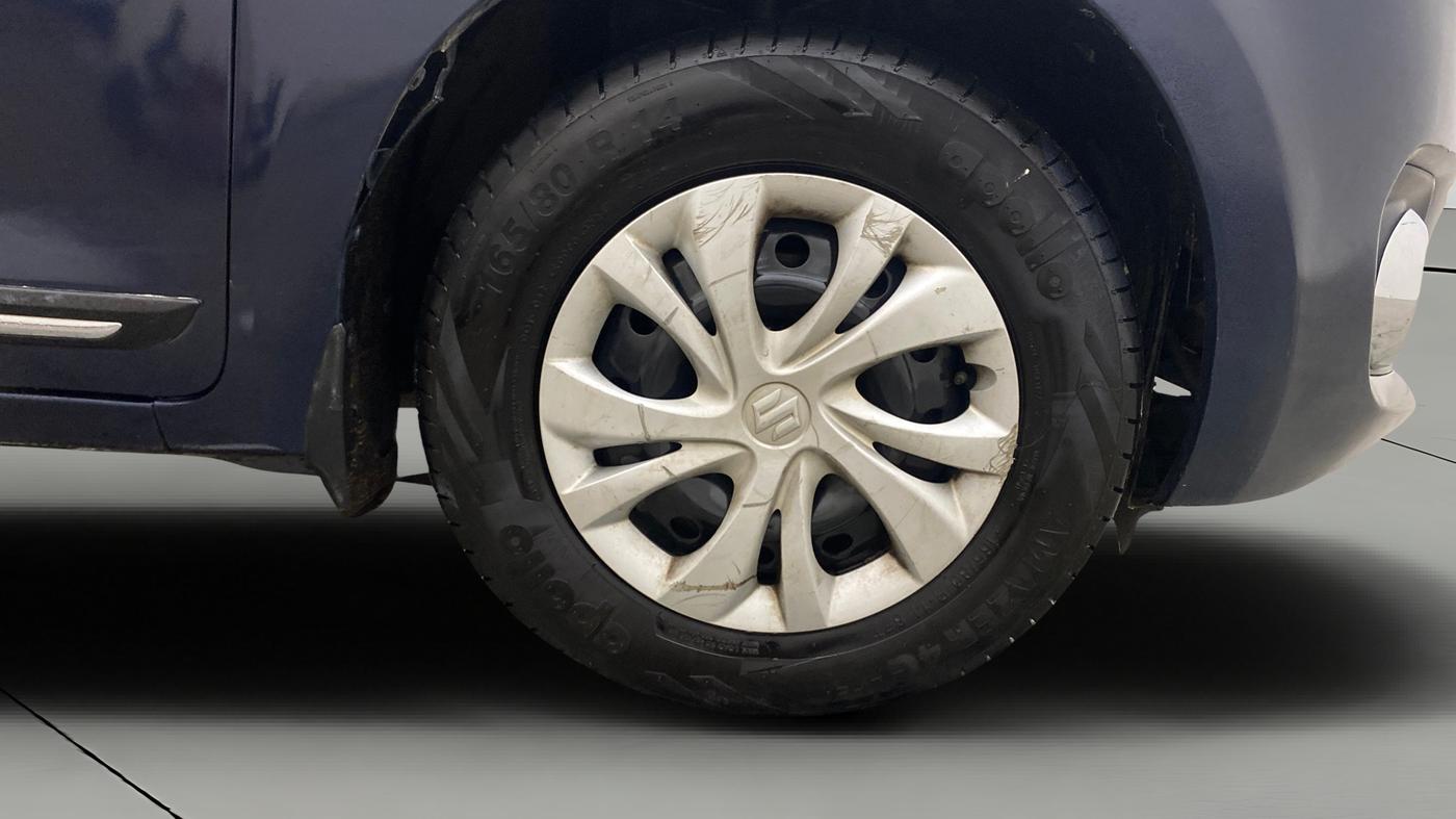 2021 Maruti Swift VXI, Petrol, Manual, 55,990 km, Right Front Wheel