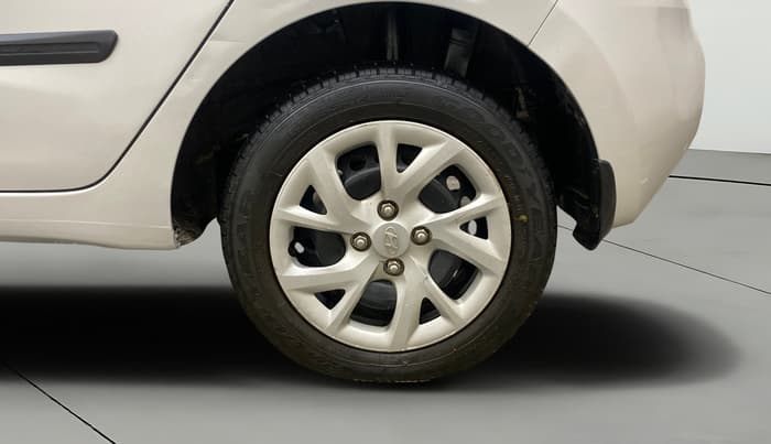 2017 Hyundai Grand i10 MAGNA 1.2 KAPPA VTVT, Petrol, Manual, 64,662 km, Left Rear Wheel