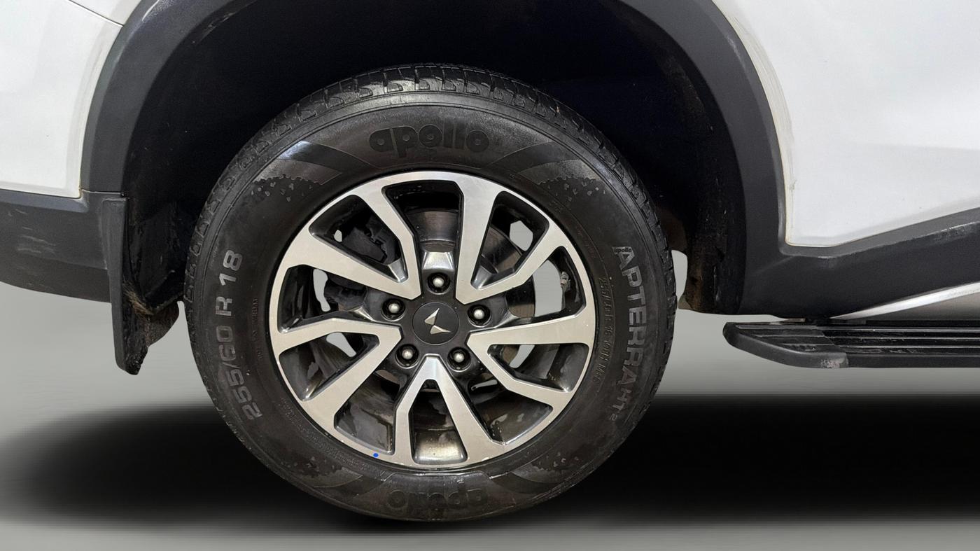 2024 Mahindra SCORPIO-N Z8 L DIESEL AT 2WD 7 STR, Diesel, Automatic, 38,778 km, Right Rear Wheel