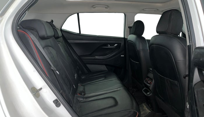 2020 Hyundai Creta SX (O) 1.4 TURBO DCT, Petrol, Automatic, 28,568 km, Right Side Rear Door Cabin