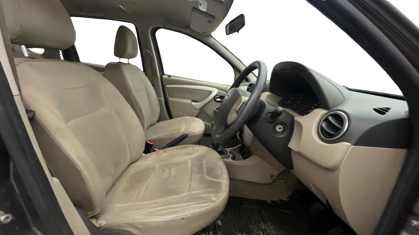 2015 Nissan Terrano XL (P), Petrol, Manual, 92,479 km, Right Side Front Door Cabin