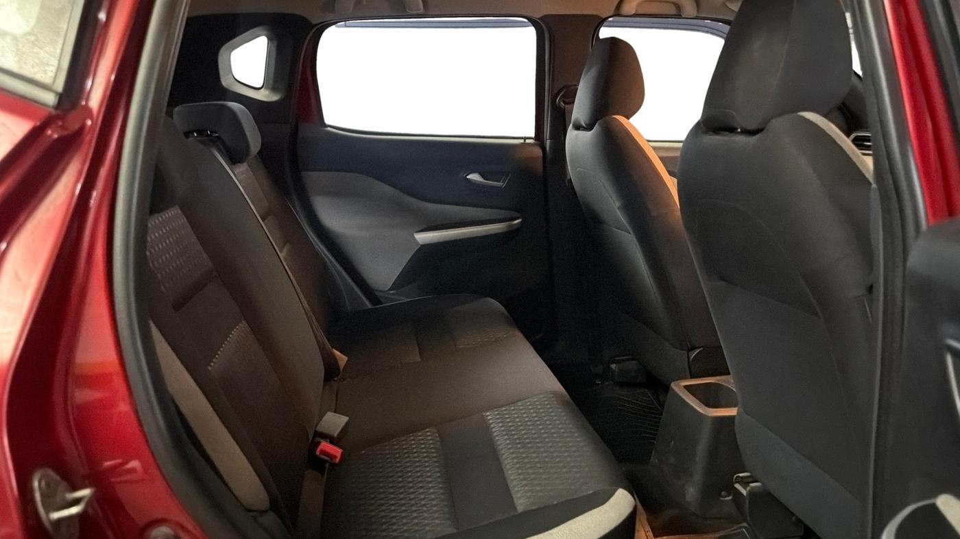 2024 Nissan MAGNITE XL AMT EZ Shift, Petrol, Automatic, 25,432 km, Right Side Rear Door Cabin