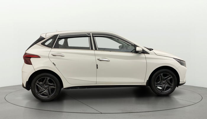 2022 Hyundai NEW I20 SPORTZ 1.2 MT, Petrol, Manual, 41,907 km, Right Side View