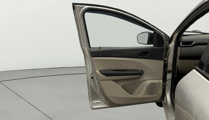 2022 Renault TRIBER RXT, Petrol, Manual, 83,843 km, LHS Front Door