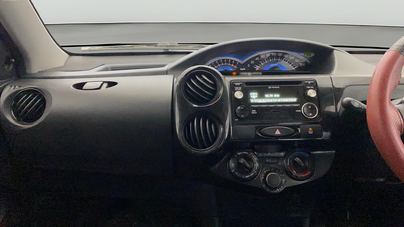2014 Toyota Etios CROSS 1.2 G, Petrol, Manual, 49,998 km, Air Conditioner