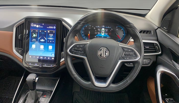 2021 MG HECTOR PLUS SHARP 1.5 PETROL TURBO DCT 6-STR, Petrol, Automatic, 62,486 km, Steering Wheel Close Up