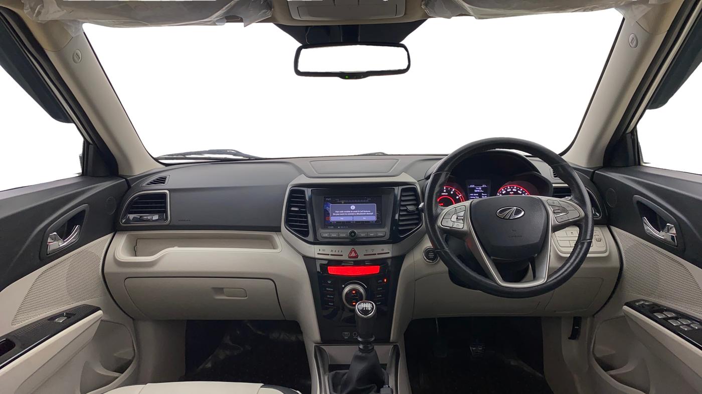 2020 Mahindra XUV300 W8 (O) 1.2 PETROL, Petrol, Manual, 40,915 km, Dashboard
