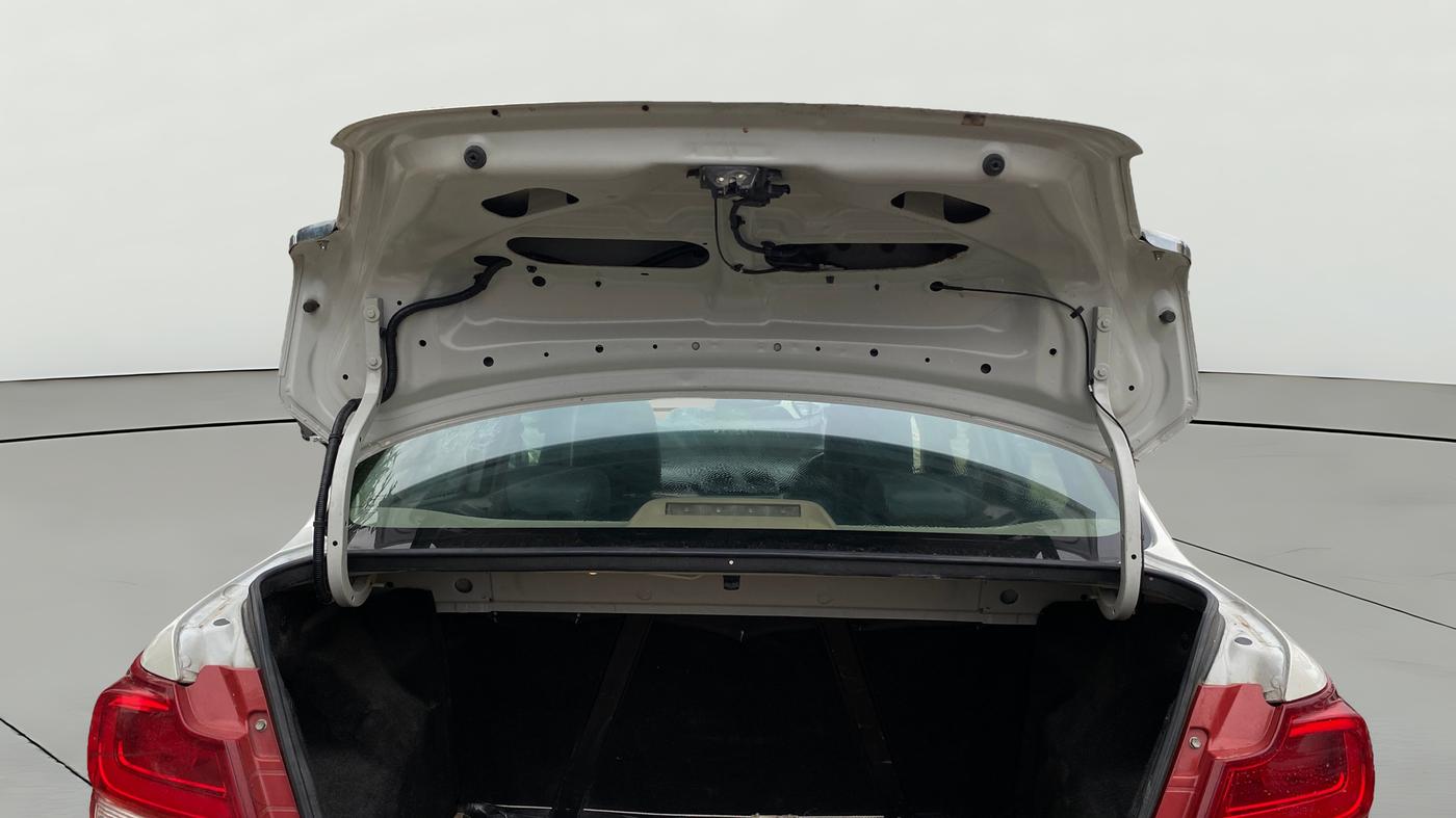 2018 Maruti Dzire VXI AMT, Petrol, Automatic, 81,203 km, Boot Door Open