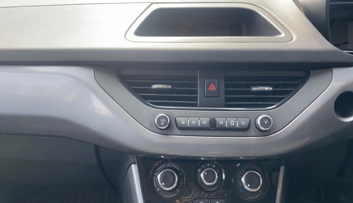 2022 Tata NEXON XMA SUNROOF PETROL, Petrol, Automatic, 29,265 km, Air Conditioner