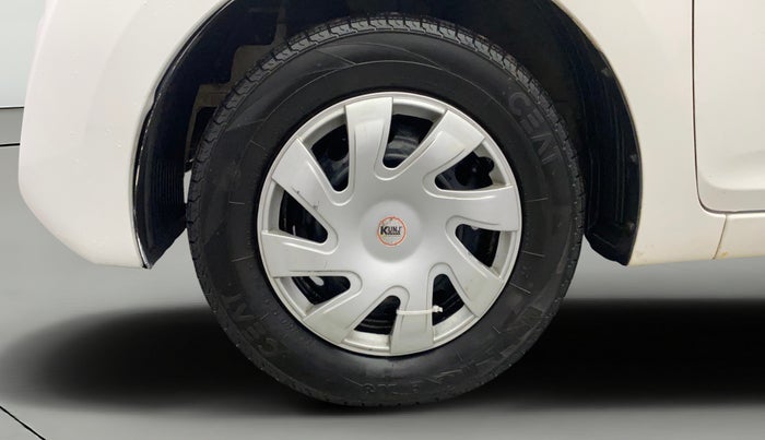 2015 Hyundai Eon ERA +, CNG, Manual, 1,23,572 km, Left Front Wheel