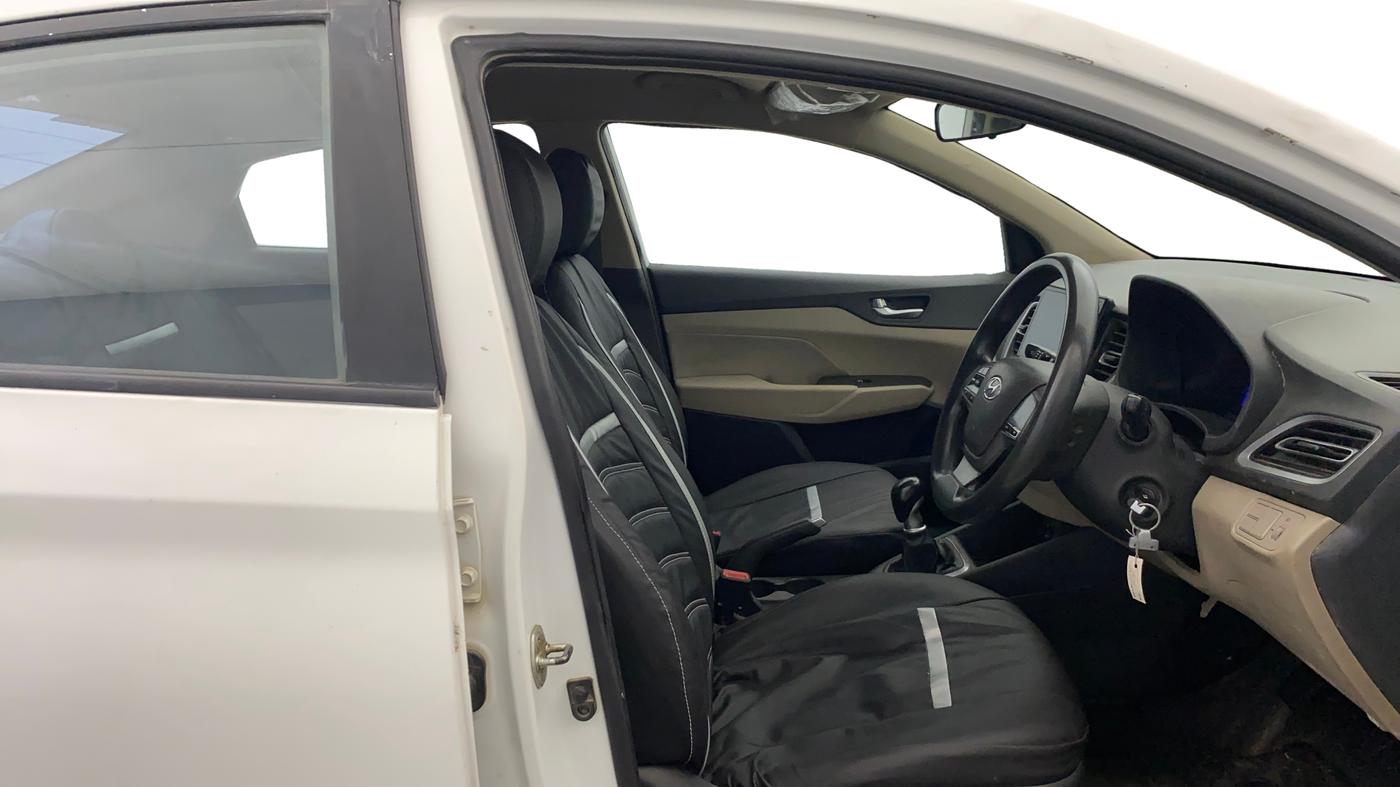 2022 Hyundai Verna S PLUS 1.5 CRDI, Diesel, Manual, 40,110 km, Right Side Front Door Cabin
