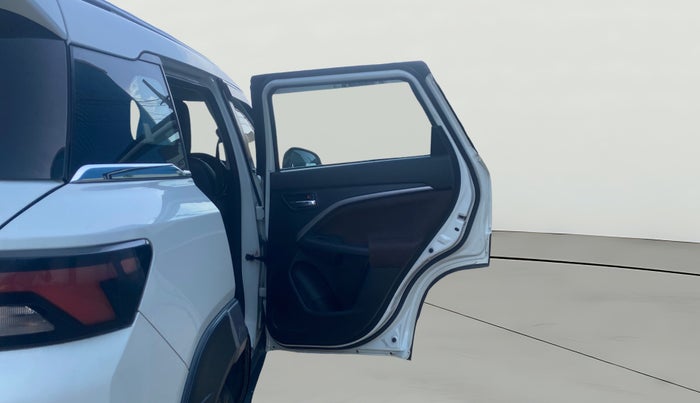2023 Maruti BREZZA ZXI AT SMART HYBRID, Petrol, Automatic, 60,097 km, RHS Rear Door