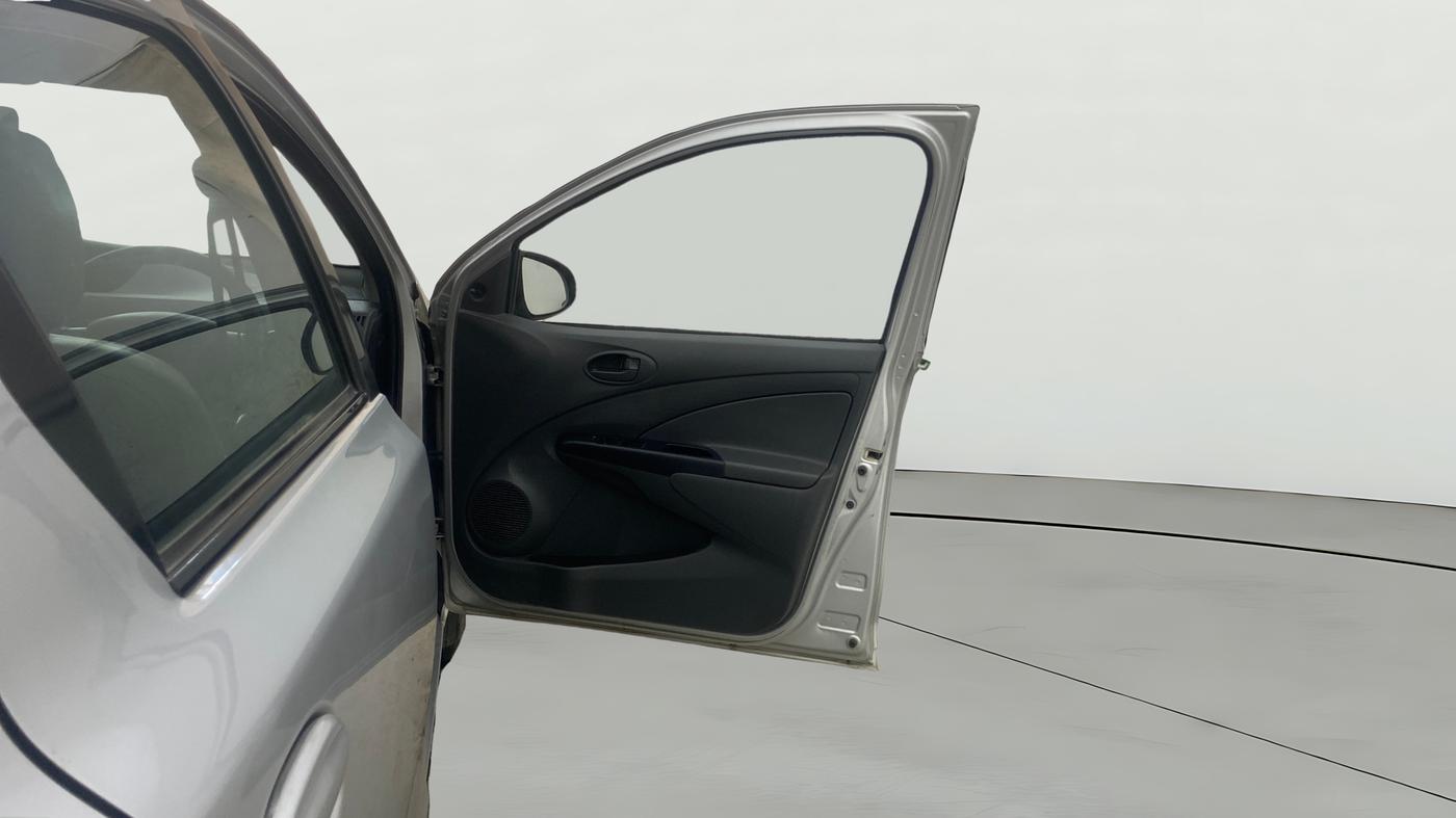 2013 Toyota Etios Liva GD, Diesel, Manual, 96,330 km, RHS Front Door