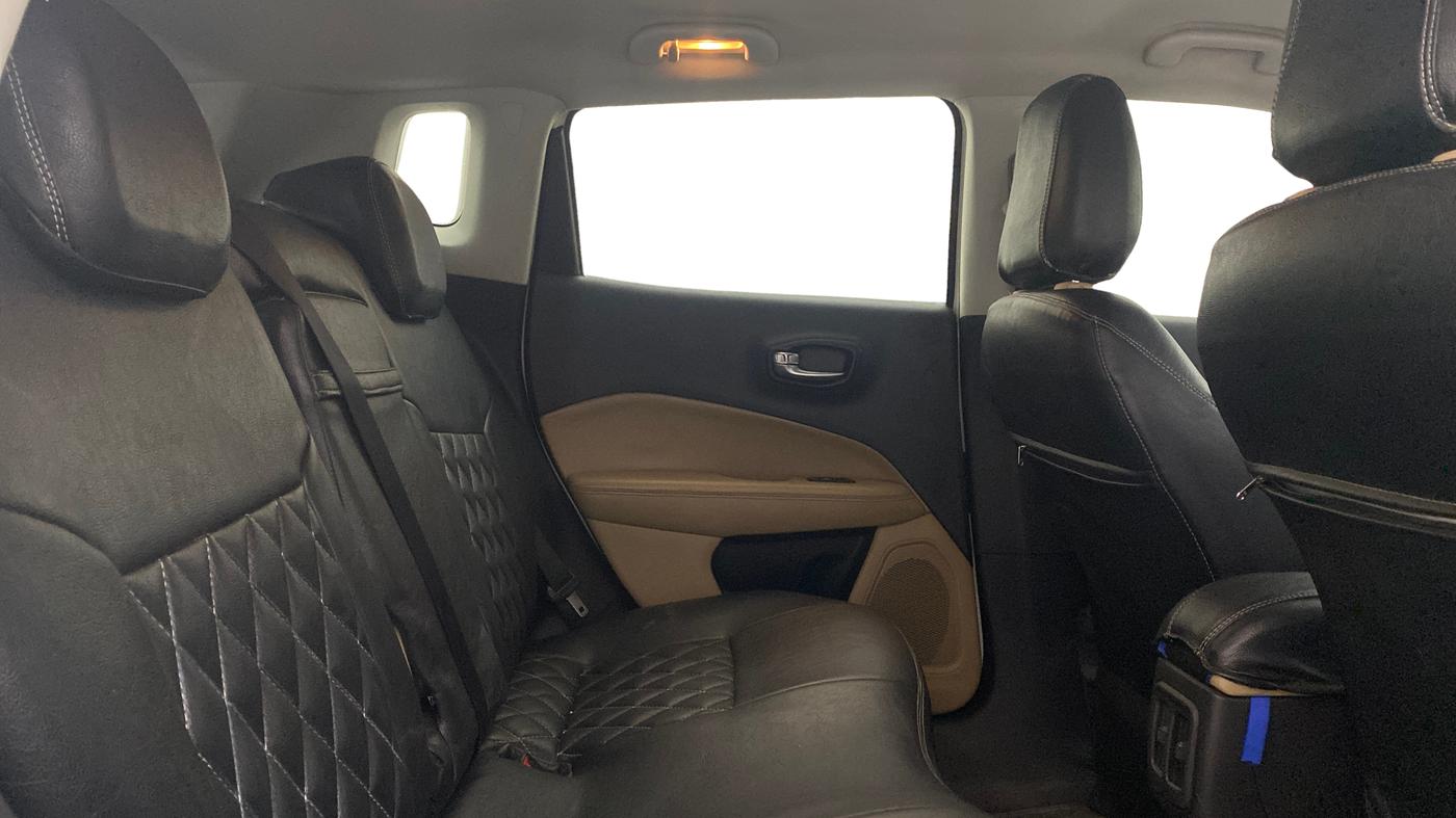 2017 Jeep Compass LONGITUDE (O) 2.0 DIESEL, Diesel, Manual, 85,899 km, Right Side Rear Door Cabin