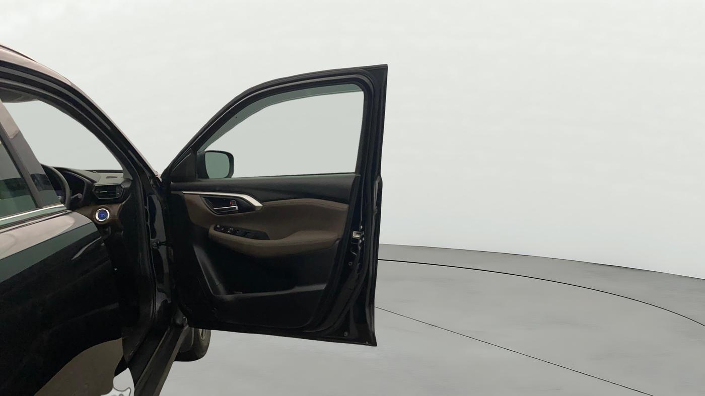 2025 Toyota URBAN CRUISER HYRYDER G (O) 2WD Hybrid 1.5L e-CVT, Hybrid, Automatic, 3,621 km, RHS Front Door