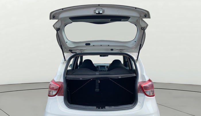 2017 Hyundai Grand i10 SPORTZ (O) 1.2 KAPPA VTVT, Petrol, Manual, 67,512 km, Boot Door Open